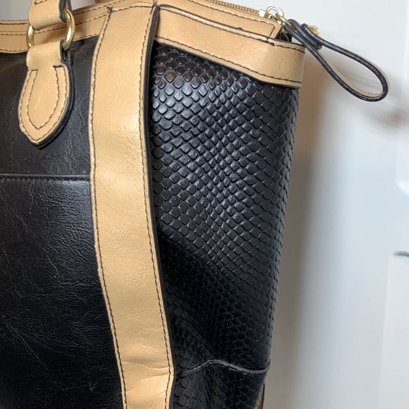 London Fog Faux Leather Purse‎ - Picture 5 of 8